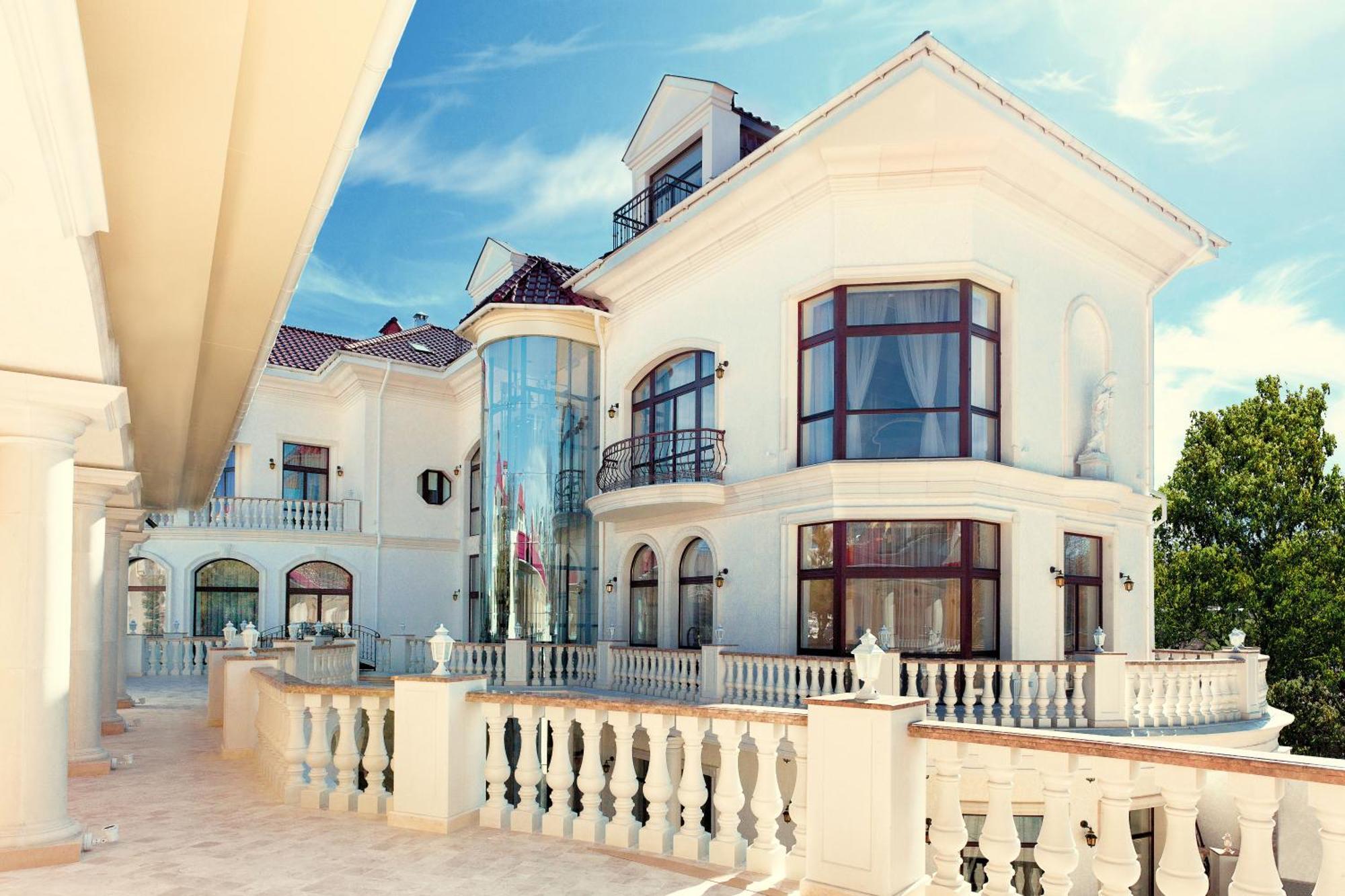 Hotel Le Premier - Maestro