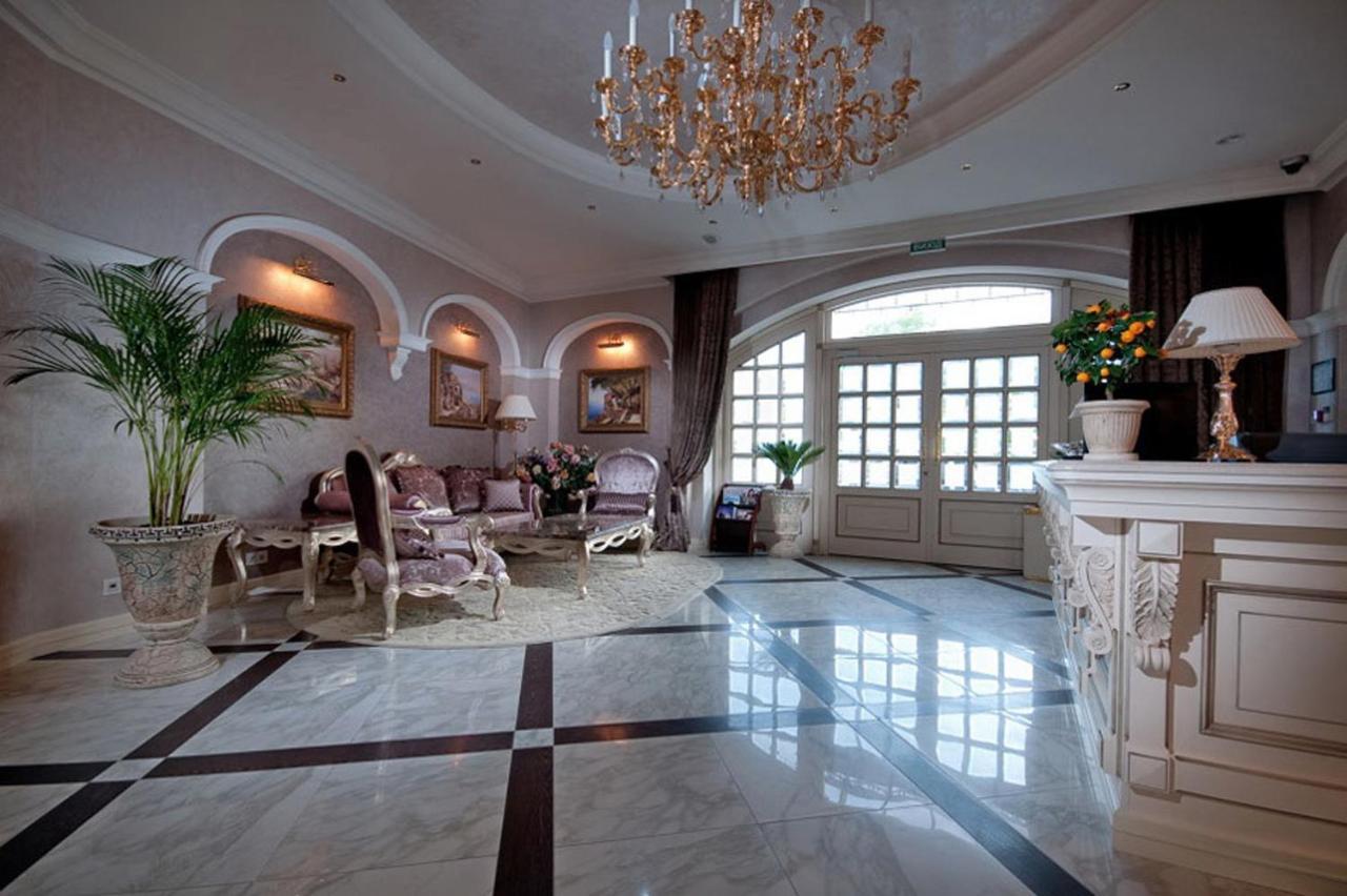 Le Premier - Maestro Hotel Odessa