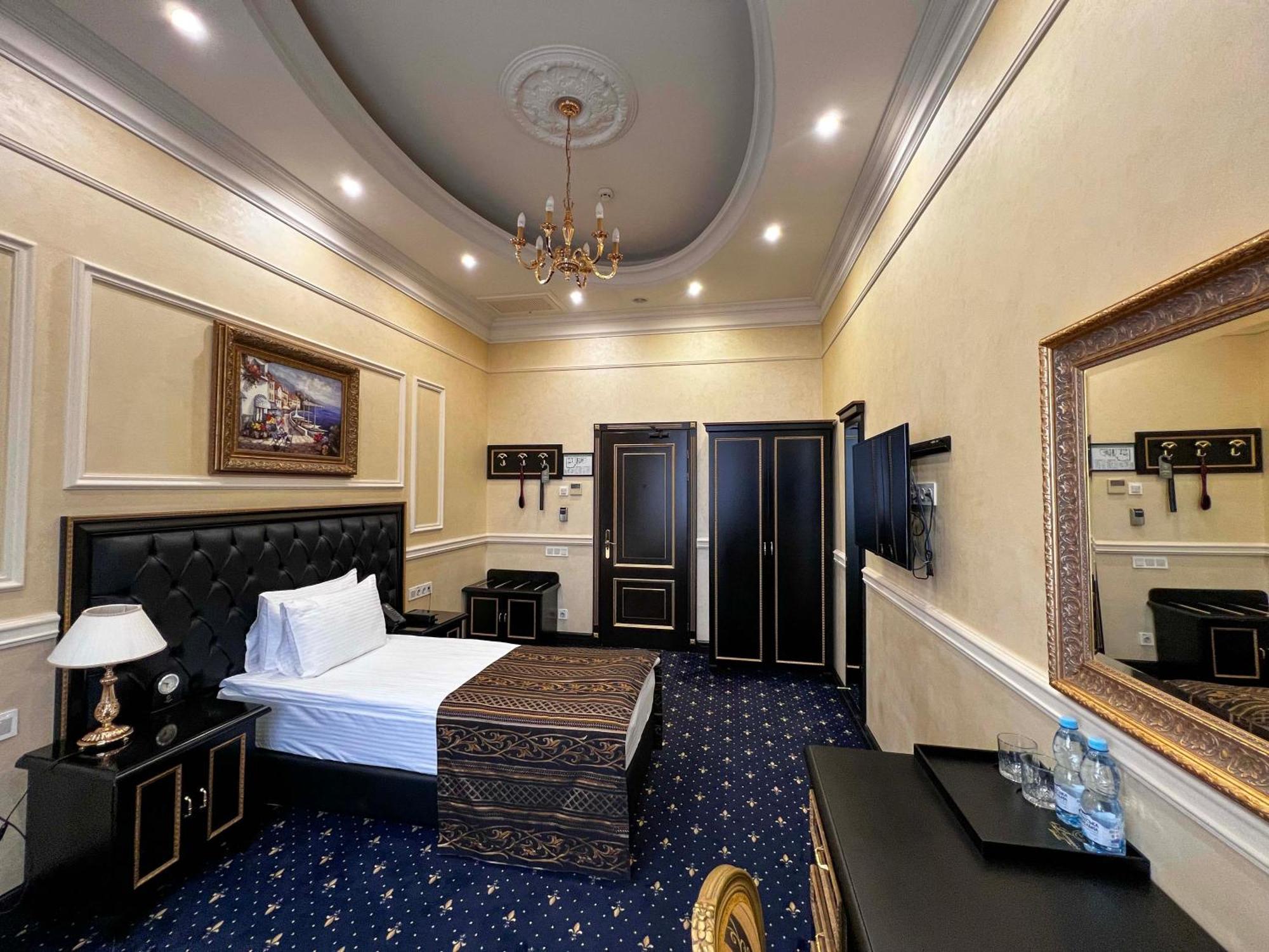 Готель Le Premier 5*